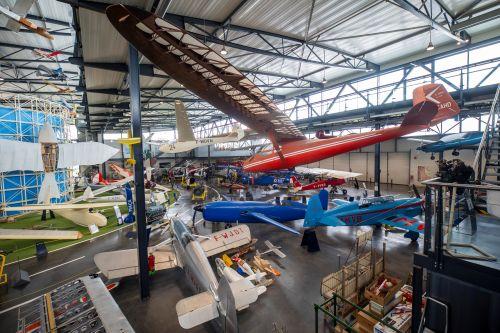 Exposition d'avions et de planeurs