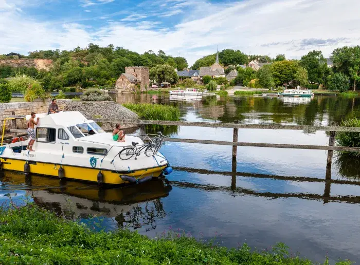 Naviguer sur les rivières de l'Ouest