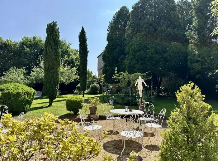 Jardin des chambres d'hôtes du Clos St Léonard à Durtal