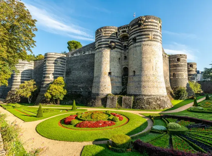 Vue sur le château d'Angers et ses jardins