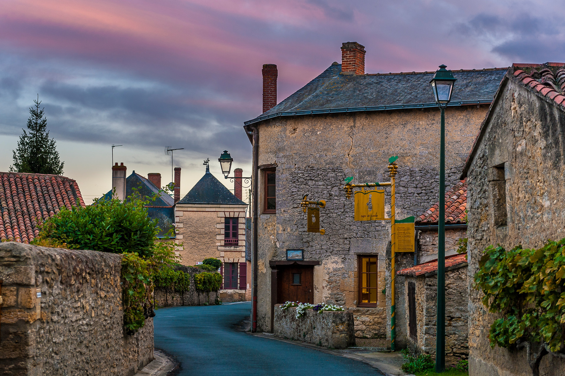 Tourisme AubignésurLayon prérarer ses vacances à Aubigné